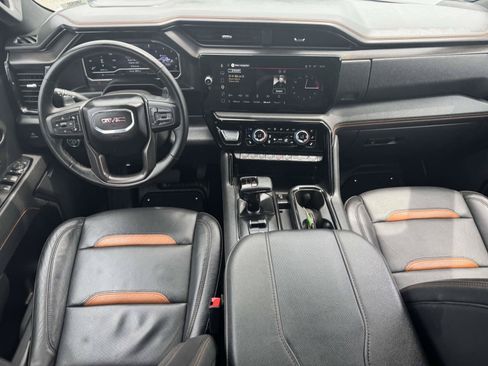 Used 2025 GMC Sierra 1500 AT4 AWD/4WD image 2