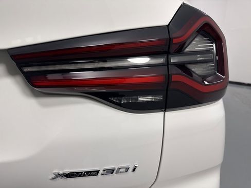 Certified 2022 BMW X3 xDrive30i w/ Convenience Package image 7
