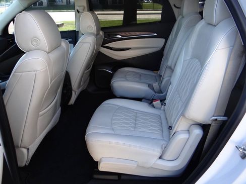 Used 2023 Buick Enclave Avenir w/ Avenir Technology Package AWD/4WD image 28