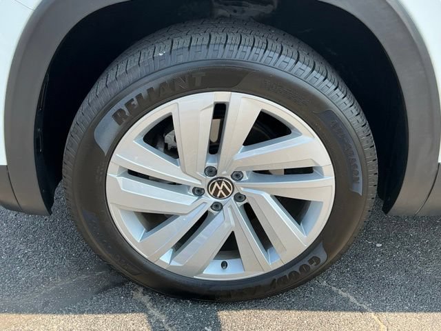 Used 2023 Volkswagen Atlas Cross Sport SE FWD image 10