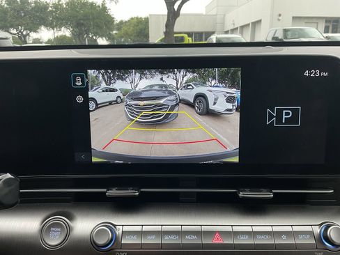 Used 2025 Hyundai Kona SEL FWD image 31