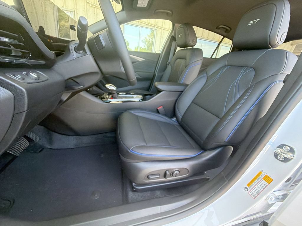 New 2026 Buick Envista Sport Touring w/ Convenience I Package FWD image 15