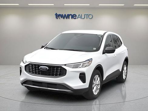 Used 2023 Ford Escape Active w/ Tech Pack #1 AWD/4WD image 3