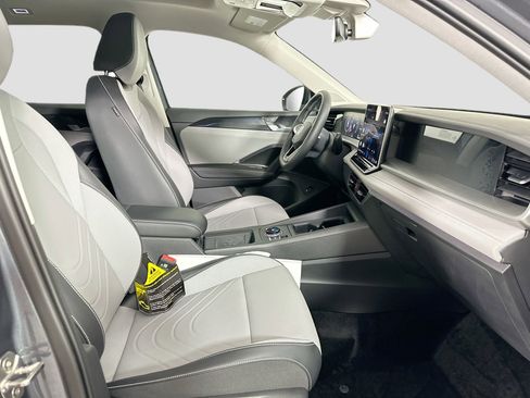 New 2026 Volkswagen Tiguan SE image 27