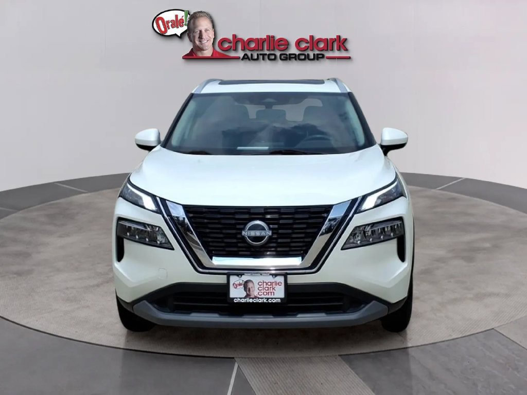Used 2023 Nissan Rogue SV w/ SV Premium B Package FWD image 9