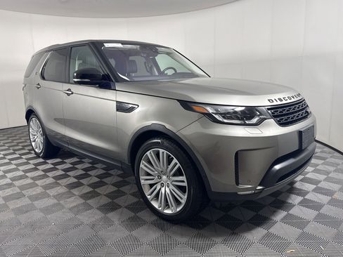 Used 2017 Land Rover Discovery First Edition AWD/4WD image 8