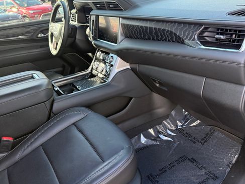 Used 2023 GMC Yukon Denali image 11