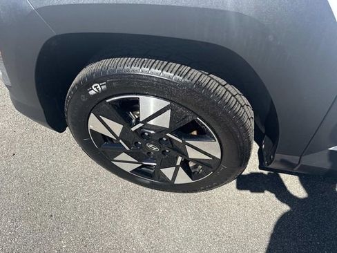 Used 2025 Hyundai Kona SEL AWD/4WD image 14
