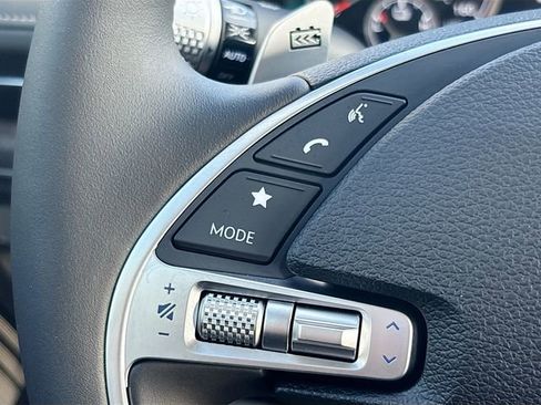 Used 2024 Genesis G80 image 39