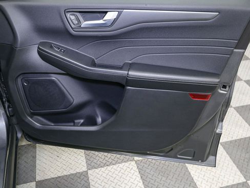 Used 2023 Ford Escape SE FWD image 19