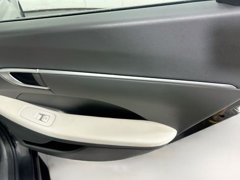 Used 2025 Hyundai Sonata SEL FWD image 28