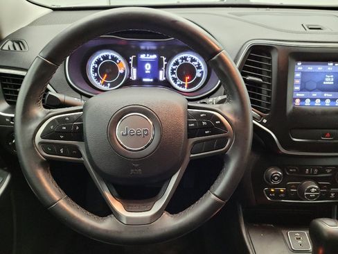 Used 2019 Jeep Cherokee Latitude Plus w/ Comfort/Convenience Group image 22