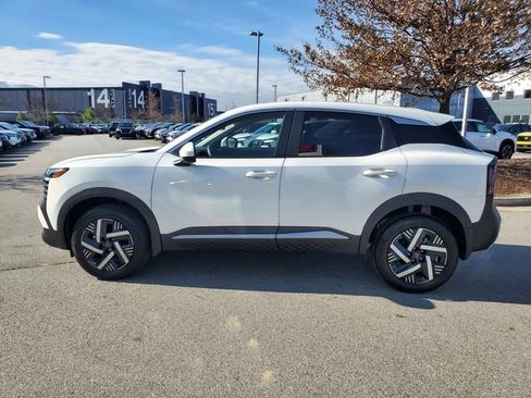 Certified 2025 Nissan Kicks SV image 7