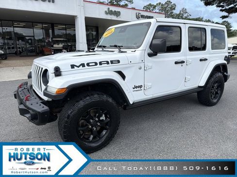Used 2019 Jeep Wrangler Unlimited Sahara w/ Quick Order Package 24M Moab AWD/4WD image 2