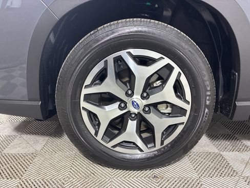 Used 2023 Subaru Forester Premium image 6
