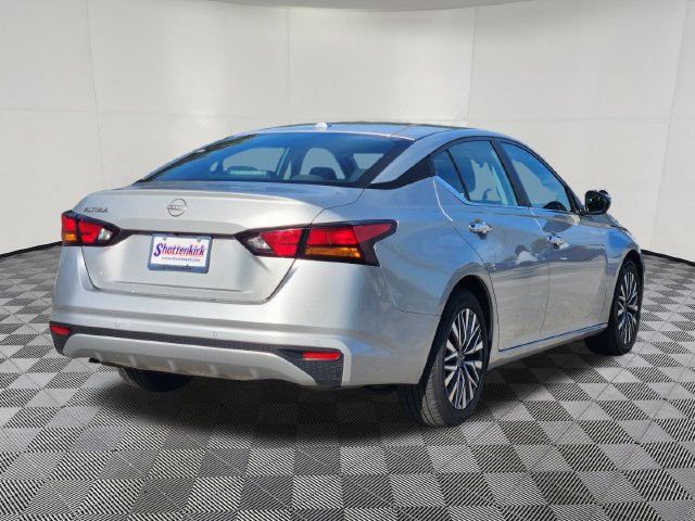 Used 2025 Nissan Altima 2.5 SV FWD image 5