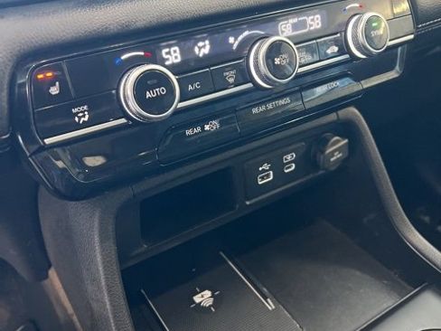 Used 2024 Honda Pilot Touring image 25