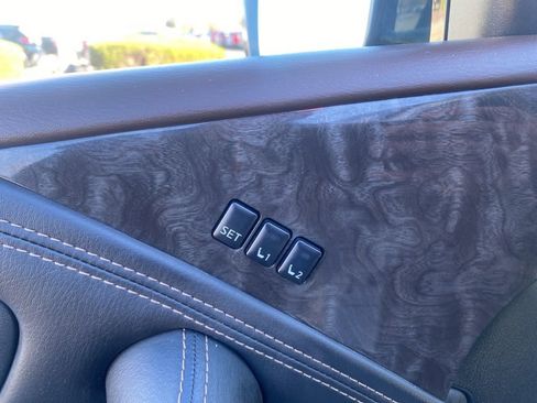 Used 2024 Nissan Armada Platinum w/ Captain's Chairs Package image 12