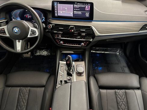 Certified 2023 BMW 530e w/ M Sport Package image 27