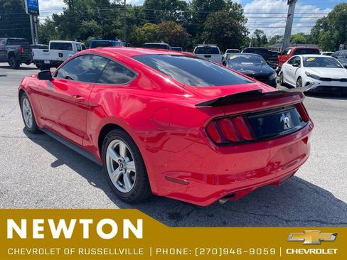 Used 2016 Ford Mustang Coupe RWD image 5