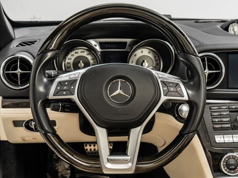 Used 2013 Mercedes-Benz SL 550 image 15