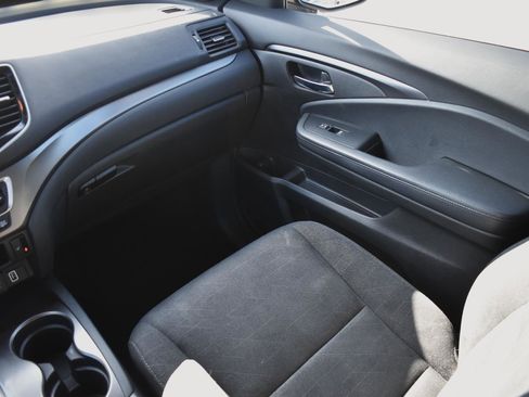 Used 2022 Honda Pilot Sport image 21