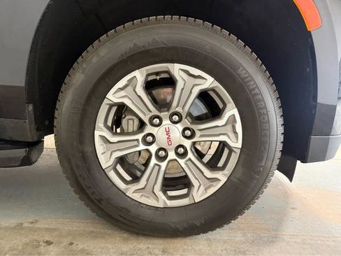 Used 2024 GMC Yukon XL SLE w/ Max Trailering Package AWD/4WD image 11