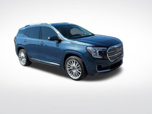 Used 2024 GMC Terrain Denali w/ Denali Premium Package image 9