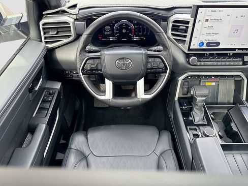 Used 2024 Toyota Tundra Platinum AWD/4WD image 10