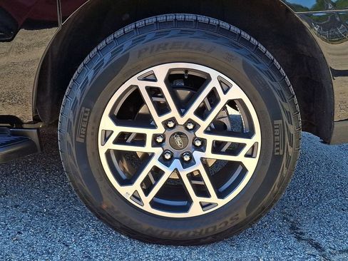 Used 2025 Ford Expedition Max Active AWD/4WD image 8