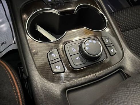 Used 2023 GMC Acadia AT4 AWD/4WD image 27
