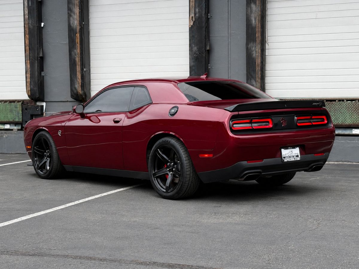 Used 2022 Dodge Challenger SRT Hellcat RWD image 6