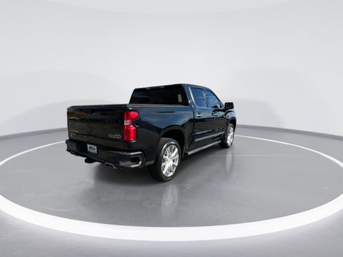 Used 2022 Chevrolet Silverado 1500 High Country w/ High Country Premium Package image 8