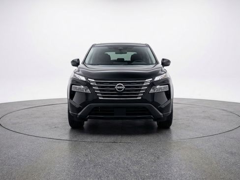 Used 2025 Nissan Rogue SV AWD/4WD image 2