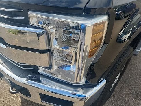 Used 2019 Ford F250 Lariat w/ Lariat Value Package AWD/4WD image 6