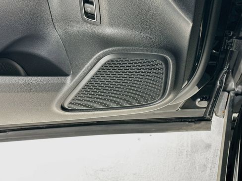 Certified 2025 Mercedes-Benz GLA 250 image 19