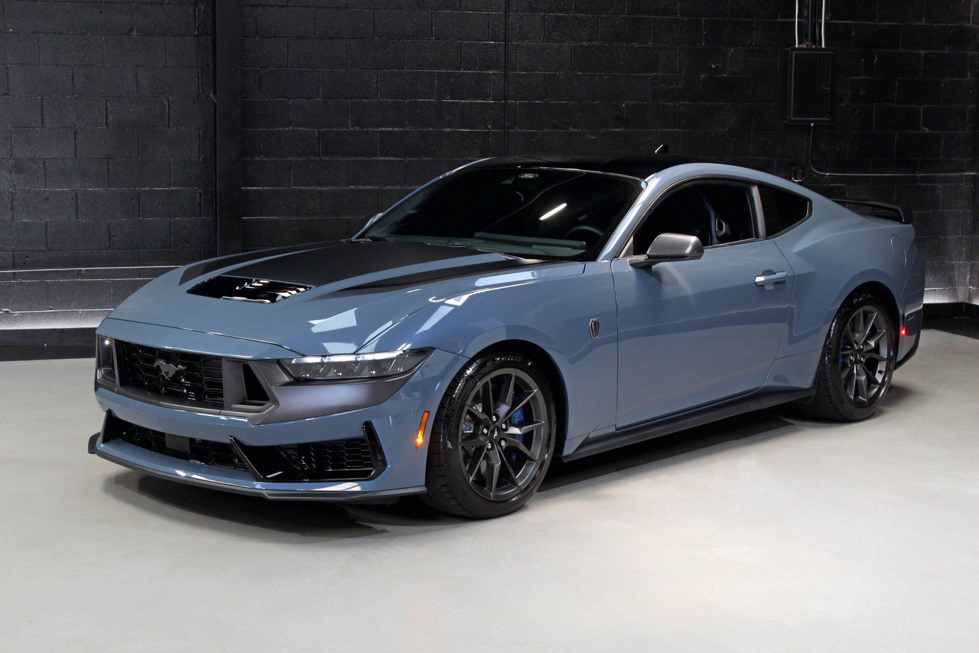 Used 2025 Ford Mustang Dark Horse RWD image 7