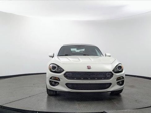 Used 2020 FIAT 124 Spider Lusso RWD image 33