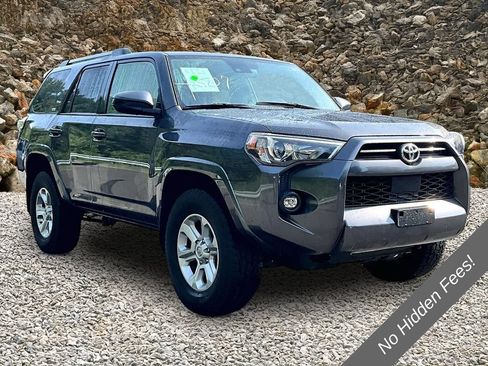 Used 2022 Toyota 4Runner SR5 AWD/4WD image 10