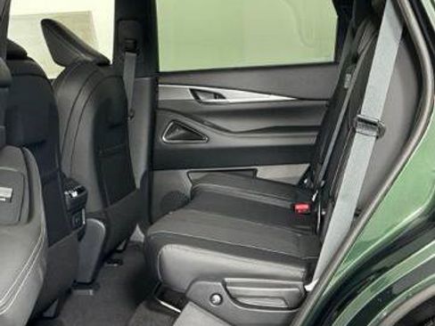 Certified 2027 INFINITI QX60 Luxe w/ Cargo Package FWD image 18