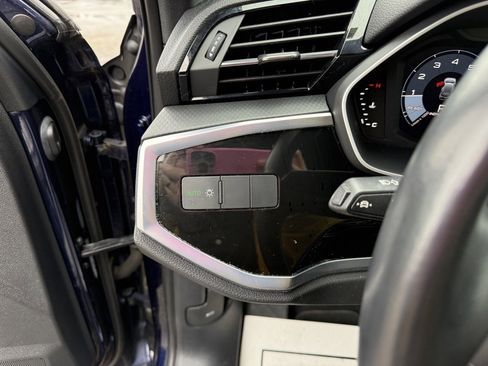 Used 2021 Audi Q3 2.0T Premium image 19