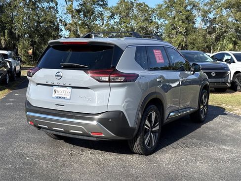 Certified 2021 Nissan Rogue Platinum image 6