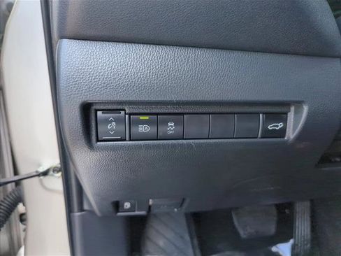 Certified 2024 Toyota Venza LE AWD/4WD image 16