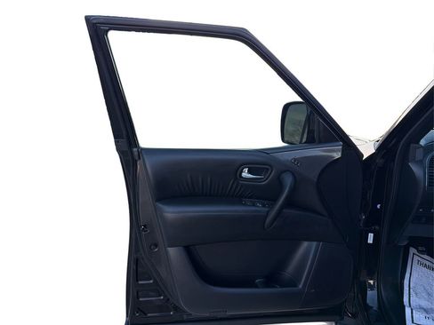 Used 2023 Nissan Armada SL w/ Midnight Edition Package image 21