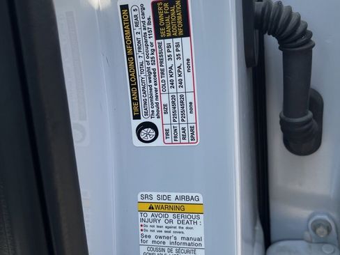 Used 2023 Mitsubishi Outlander SEL image 15