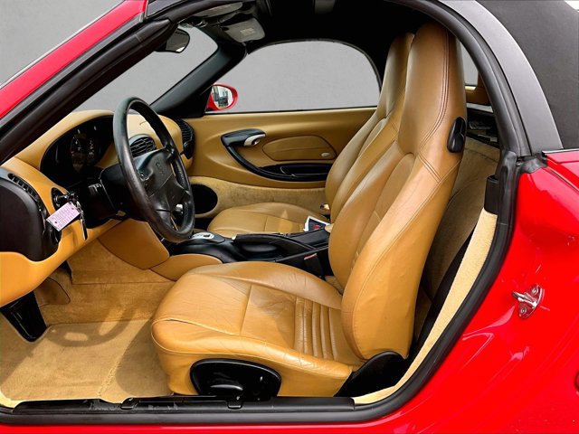 Used 2000 Porsche Boxster RWD image 24