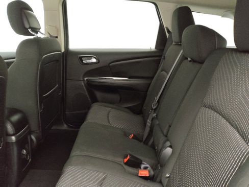 Used 2020 Dodge Journey SE w/ SE Popular Equipment Group image 18