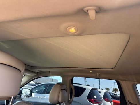 Used 2021 Jeep Grand Cherokee Limited w/ Luxury Group II image 9