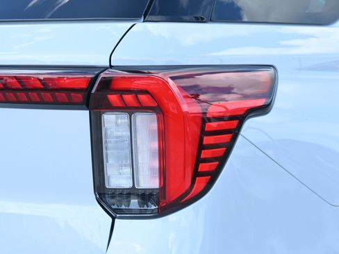New 2026 Ford Explorer Active RWD image 19