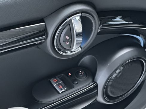 Used 2024 MINI Cooper SE FWD image 15